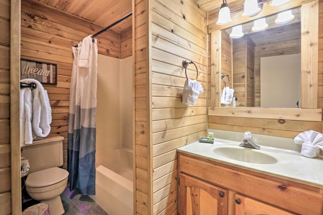 Gatlinburg Escape With Hot Tub, Deck And Mtn View Villa Ngoại thất bức ảnh