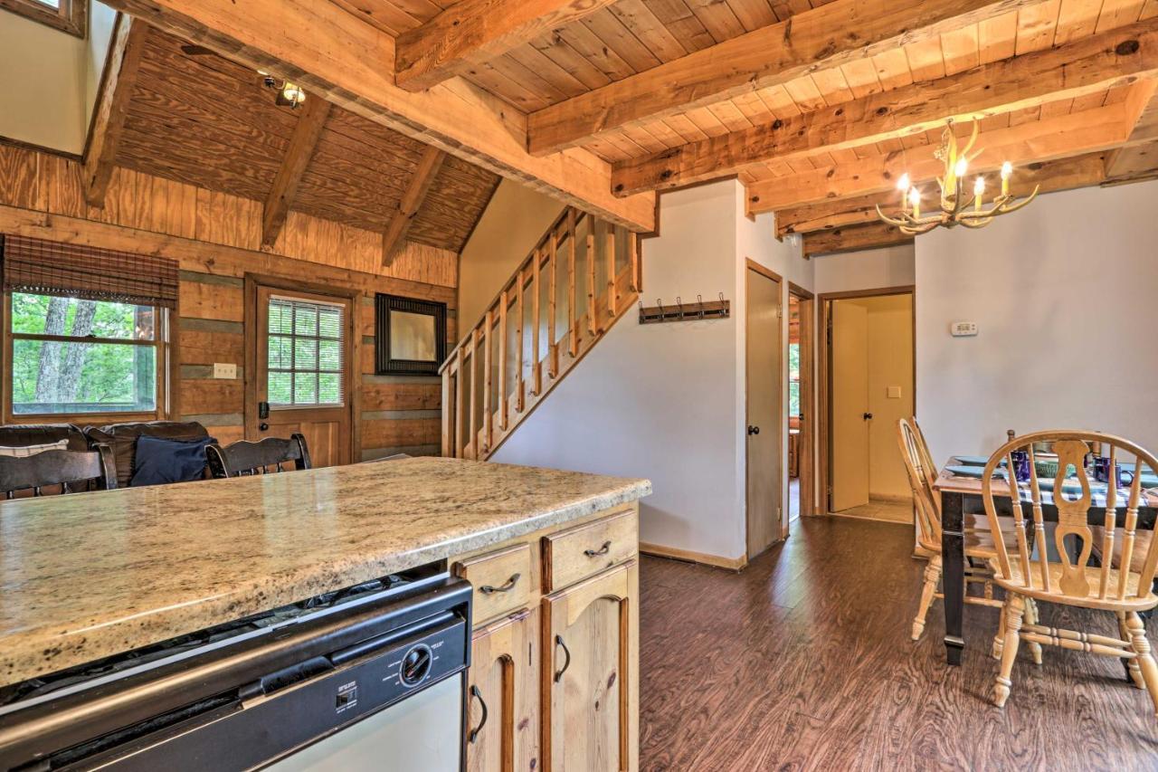 Gatlinburg Escape With Hot Tub, Deck And Mtn View Villa Ngoại thất bức ảnh