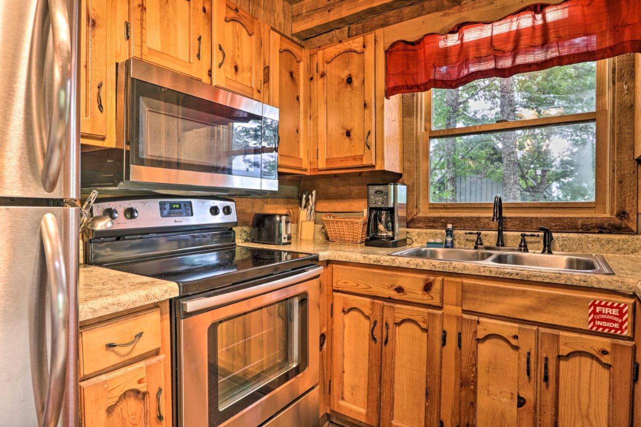 Gatlinburg Escape With Hot Tub, Deck And Mtn View Villa Ngoại thất bức ảnh